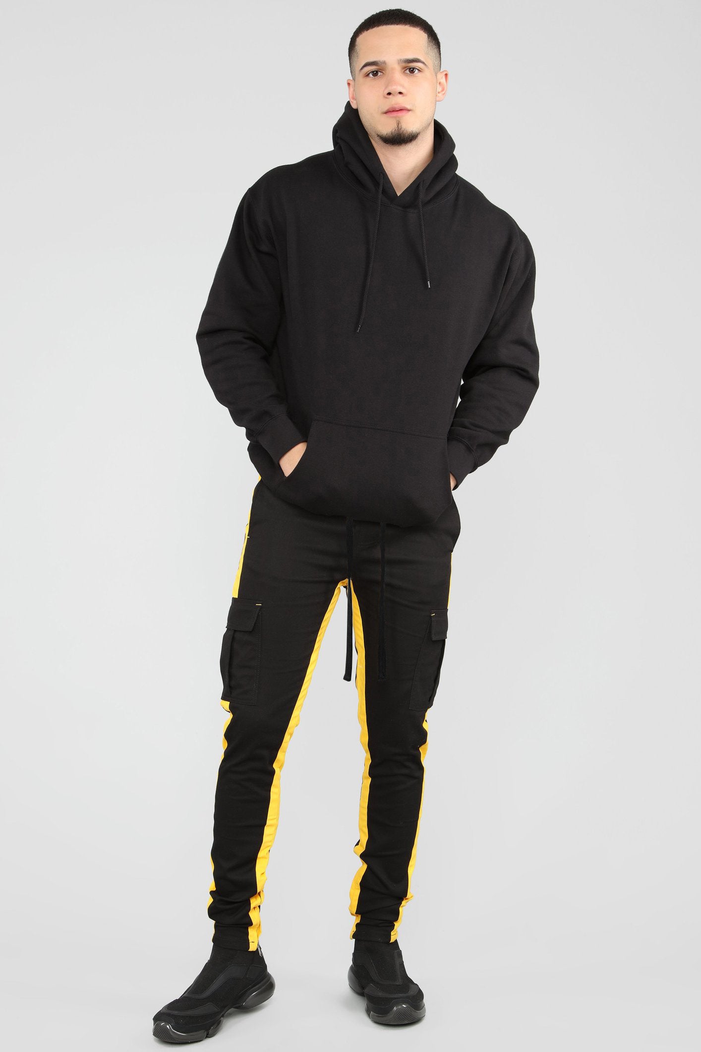 01-08-19_Studio_1__AB_15-38-24_E8MB053563_BlackYellow__0164_AB_WG_JF.jpg