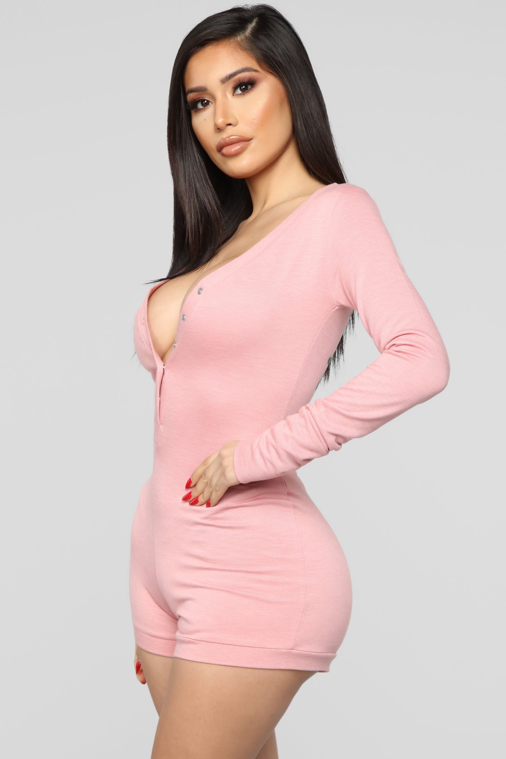 02-05-19_Studio_2_DV_12-02-57_00005_Pink_6316_JD.jpg
