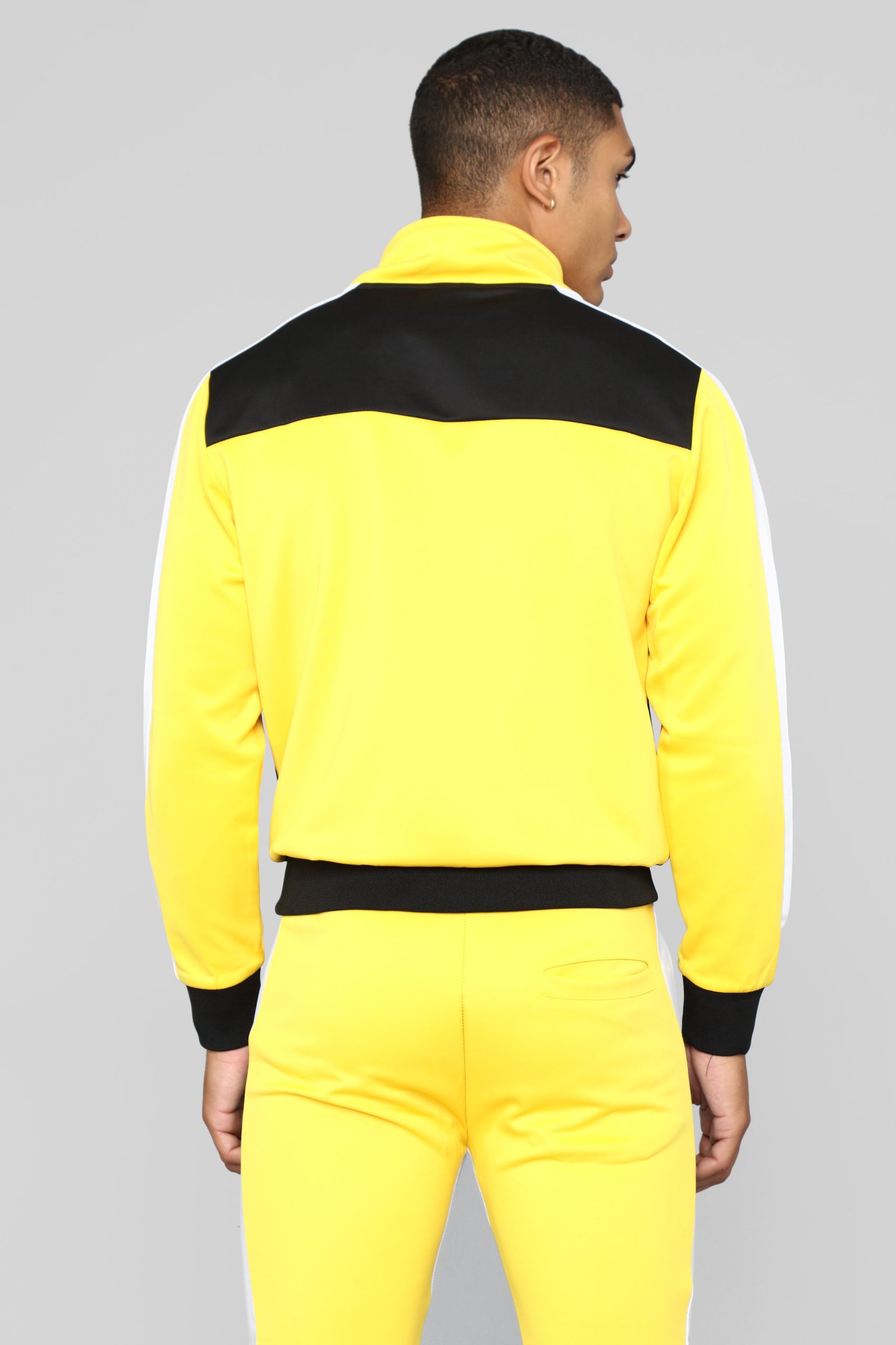 07-12-18_Studio_3a_11-44-21_TJ0756_Yellow_0427_AJ.jpg