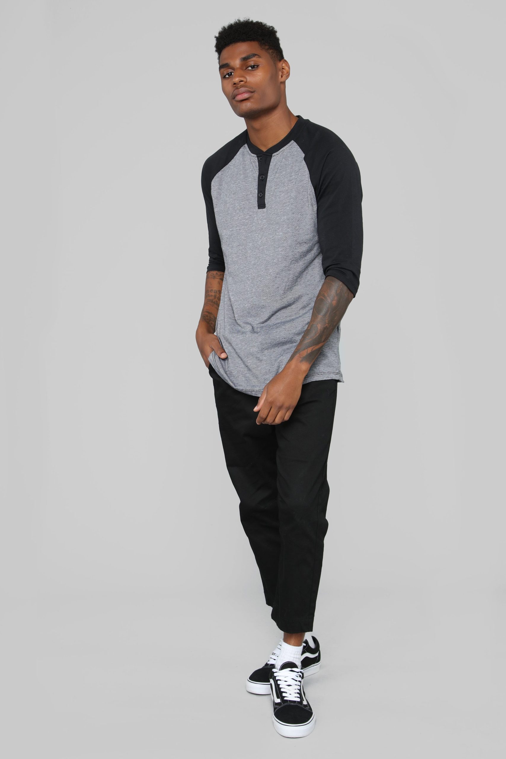07-25-18_Studio_3_11-01-18_KYR69641RTIL_Black_Grey_1241_AJ.jpg