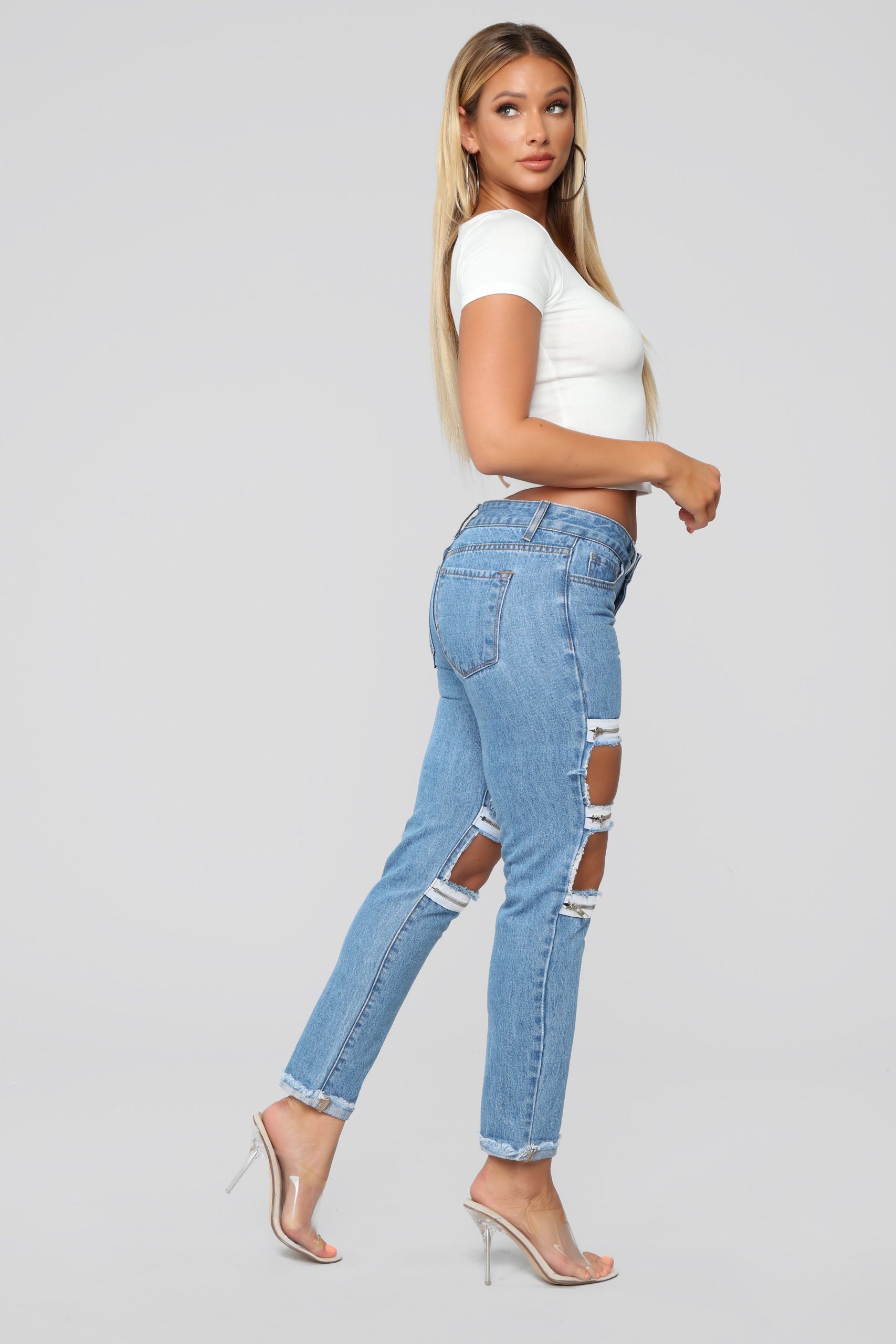 08-31-18_Studio_2_13-38-56_ELB1050_MediumBlueWash0446_AJ.jpg