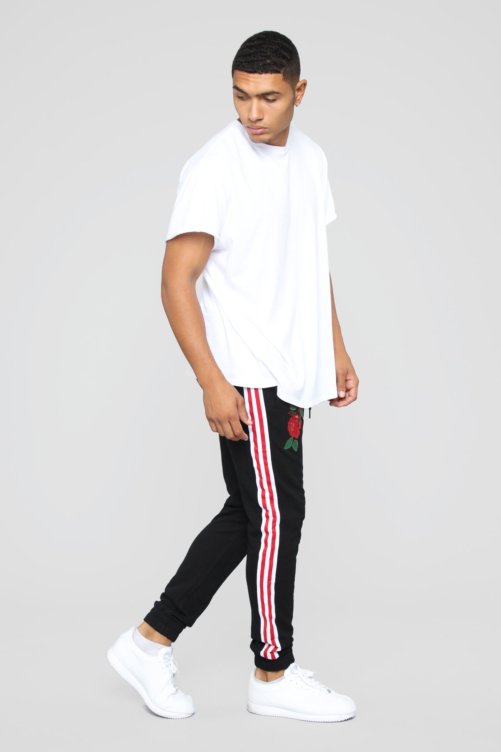 08-31-18_Studio_3_11-55-50_K18202_Black_0943_JF.jpg