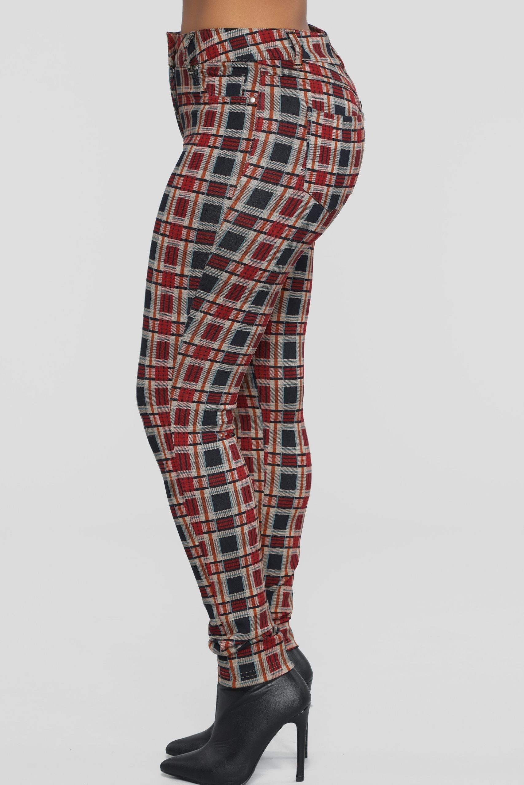 09-14-18_Studio_1_11-31-33_SP3122_Red_Combo_7171_CC_AJ.jpg