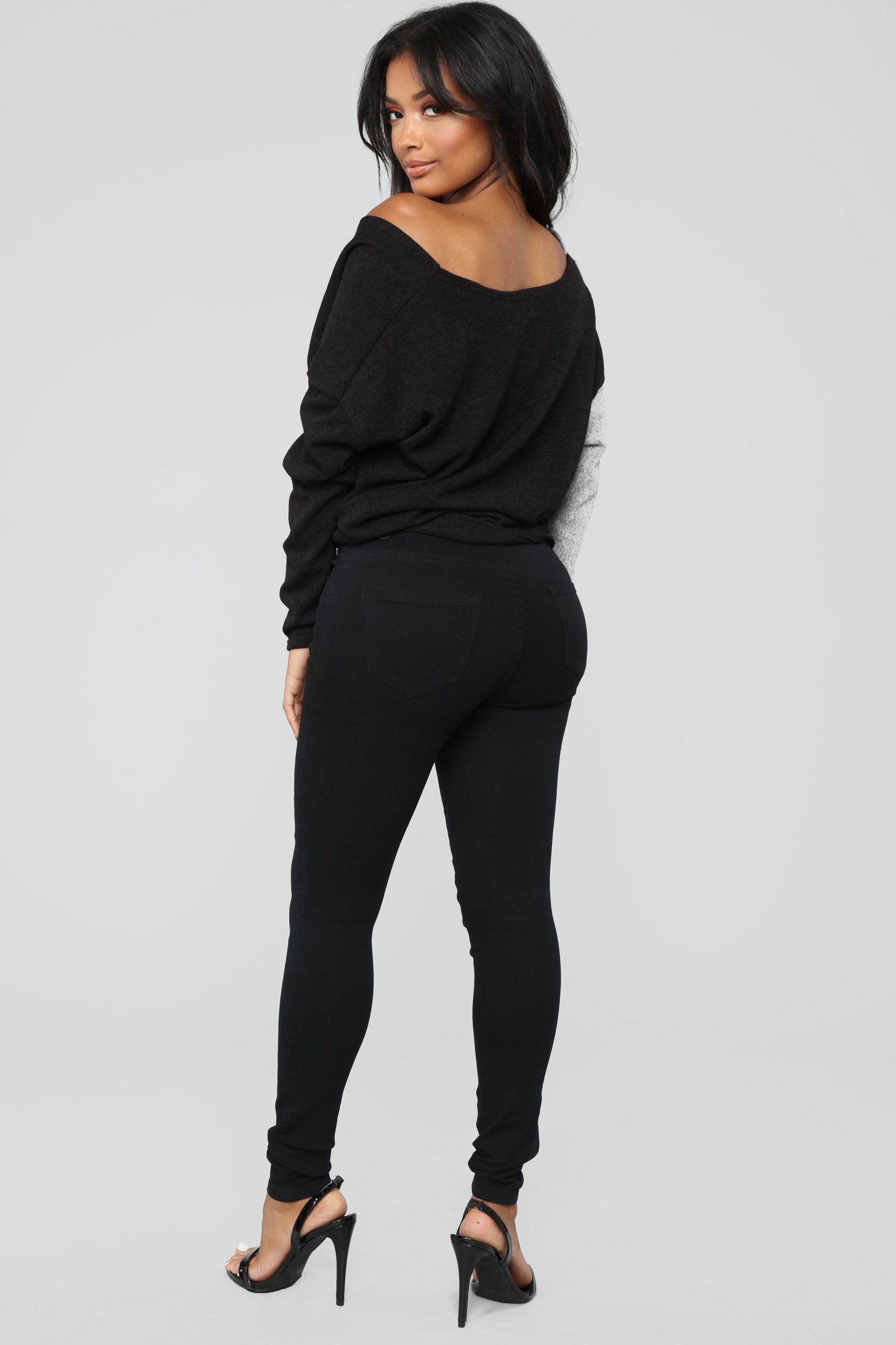 10-04-18_Studio_2_11-11-34_T1360_Grey_Black0791_JD.jpg