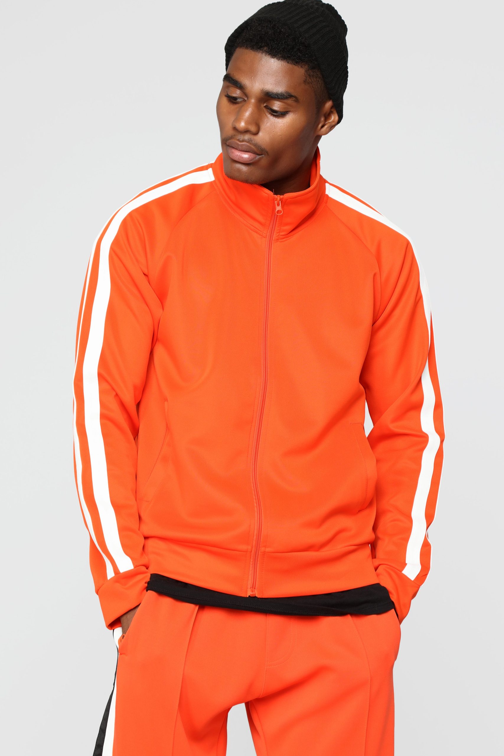 10-04-18_Studio_3_11-26-17_NMAWT10118_Orangecombo_6086_CC_NT.jpg
