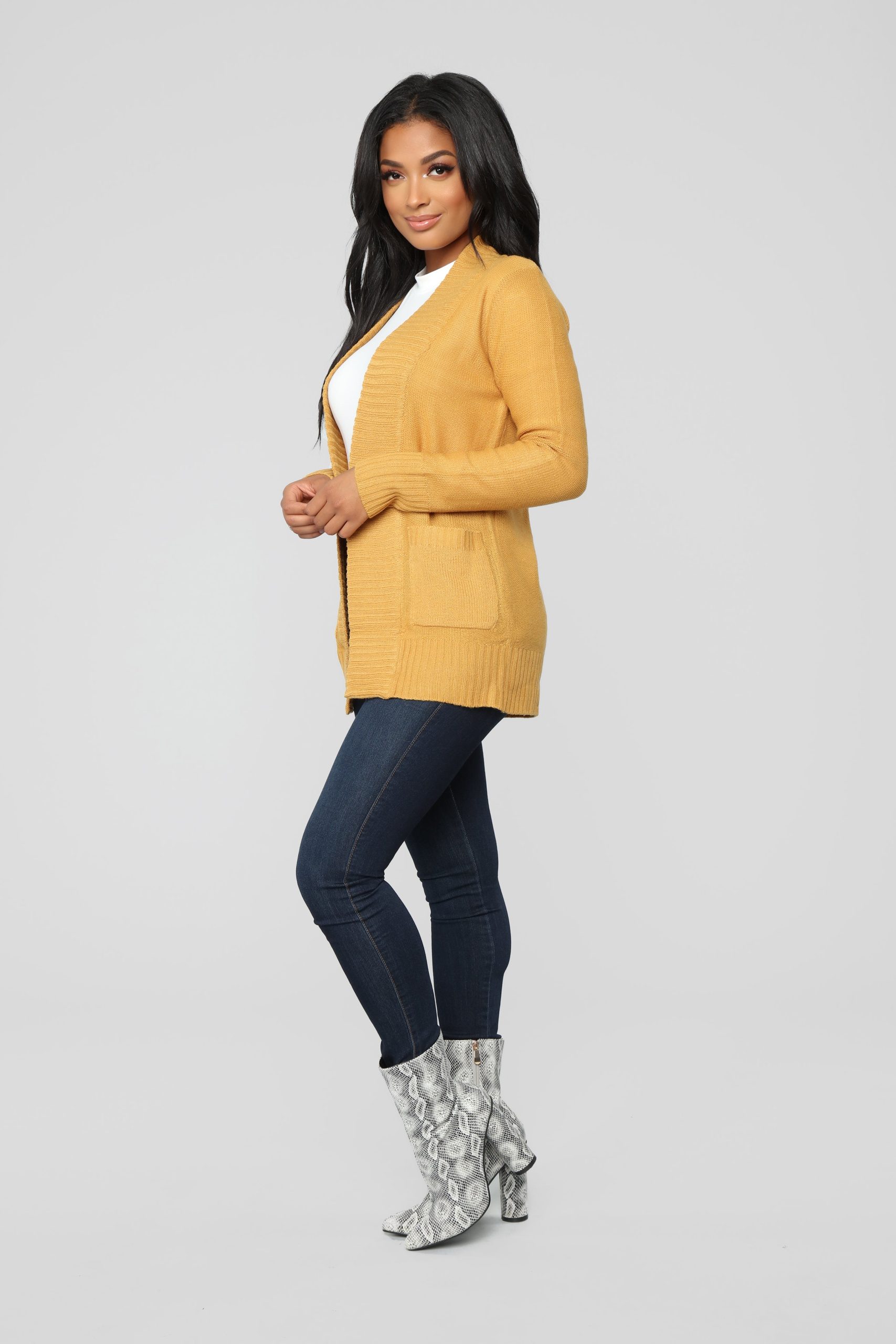10-12-18_Studio_2_13-55-07_65347_Mustard0687_NT.jpg