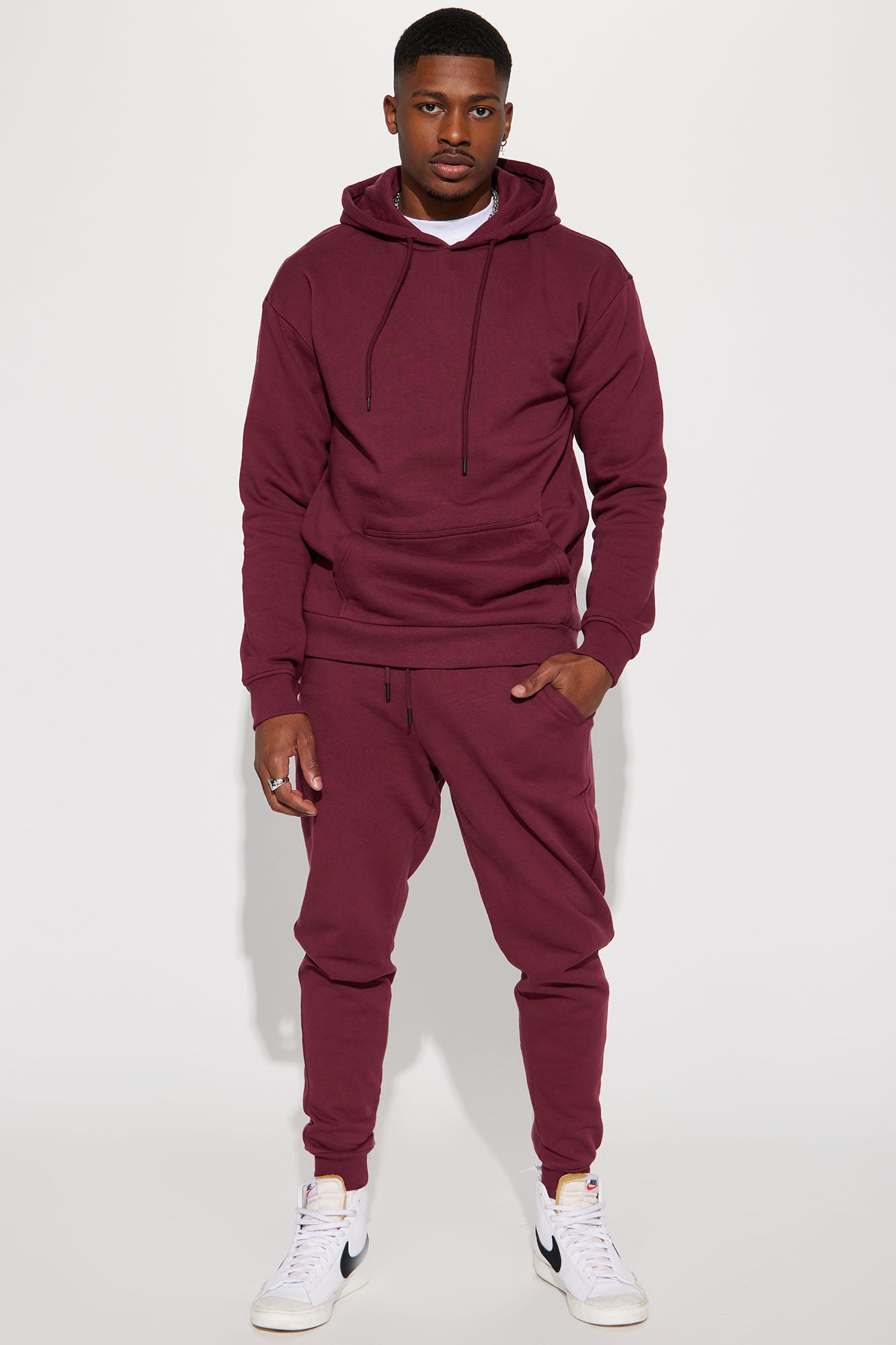 12-30-22Studio5_RT_SR_11-10-28_34_NMKT40418_Burgundy_2174_SG.jpg