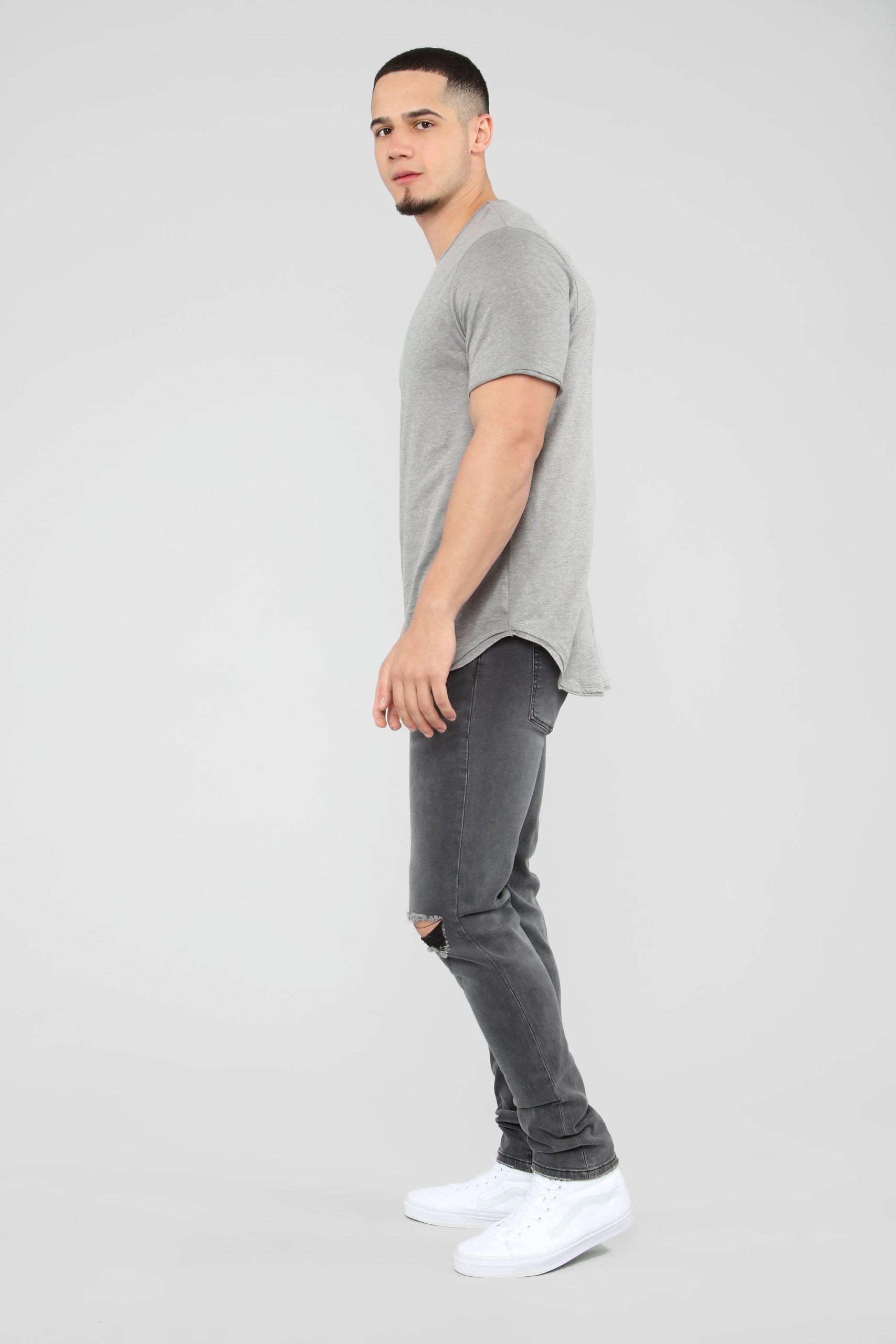 01-08-19_Studio_1_AB_12-58-25_T002S_Grey_1302_JD.jpg