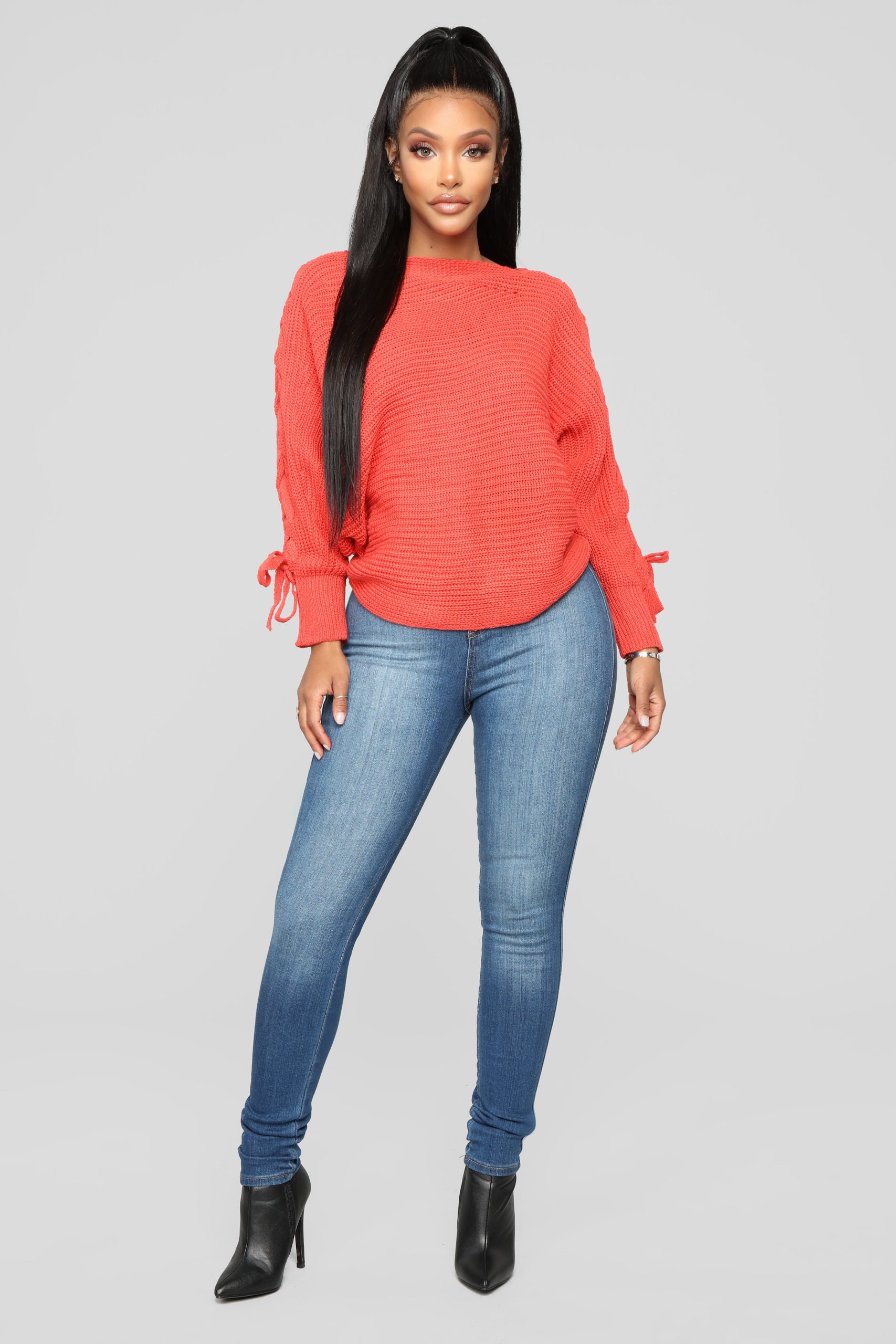 11-23-18_Studio_2_11-20-21_TK1004_Orange_CC_15420_AG.jpg