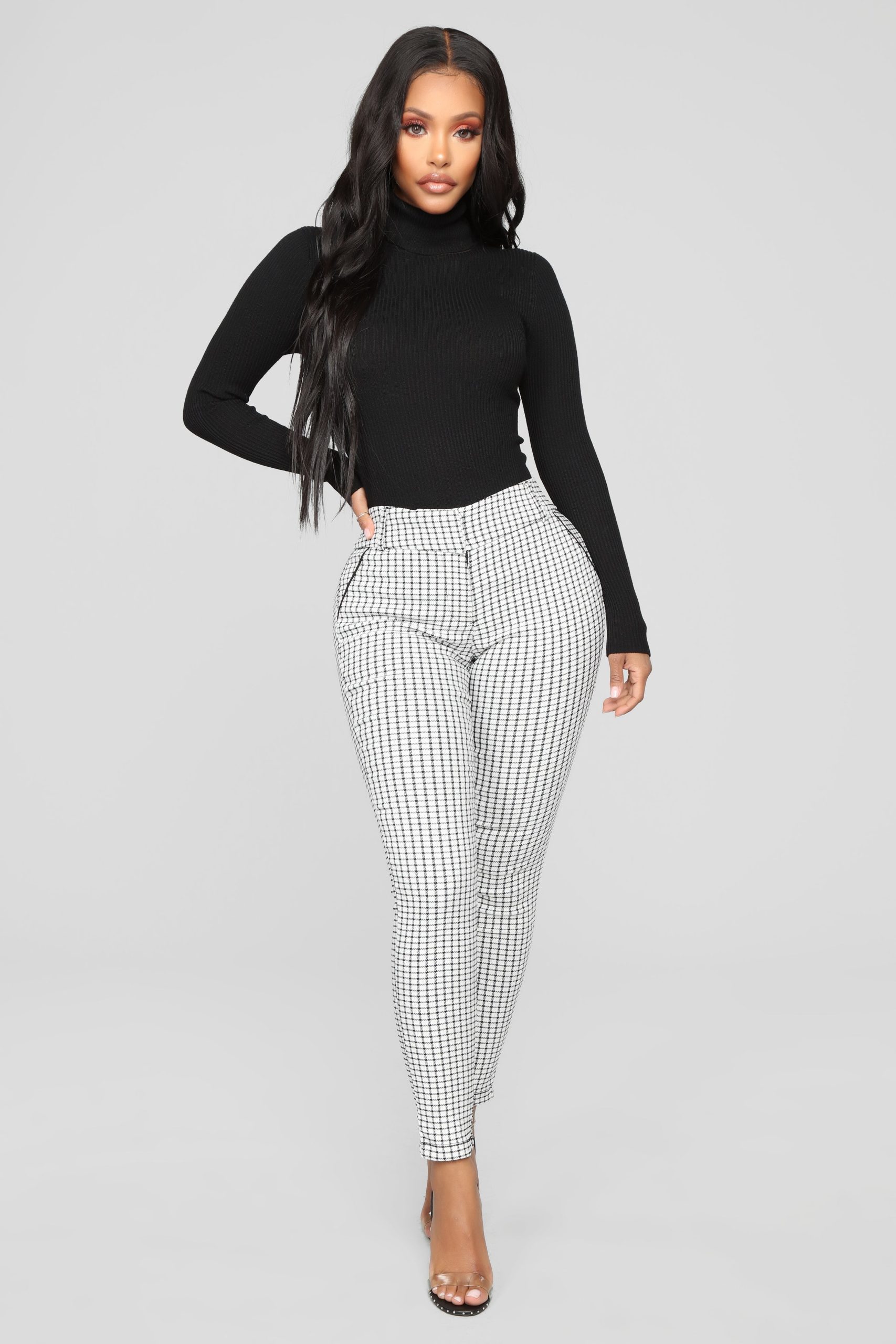 11-29-18_Studio_2_13-36-40_YP3840S_WhiteBlack_0485_NT.jpg