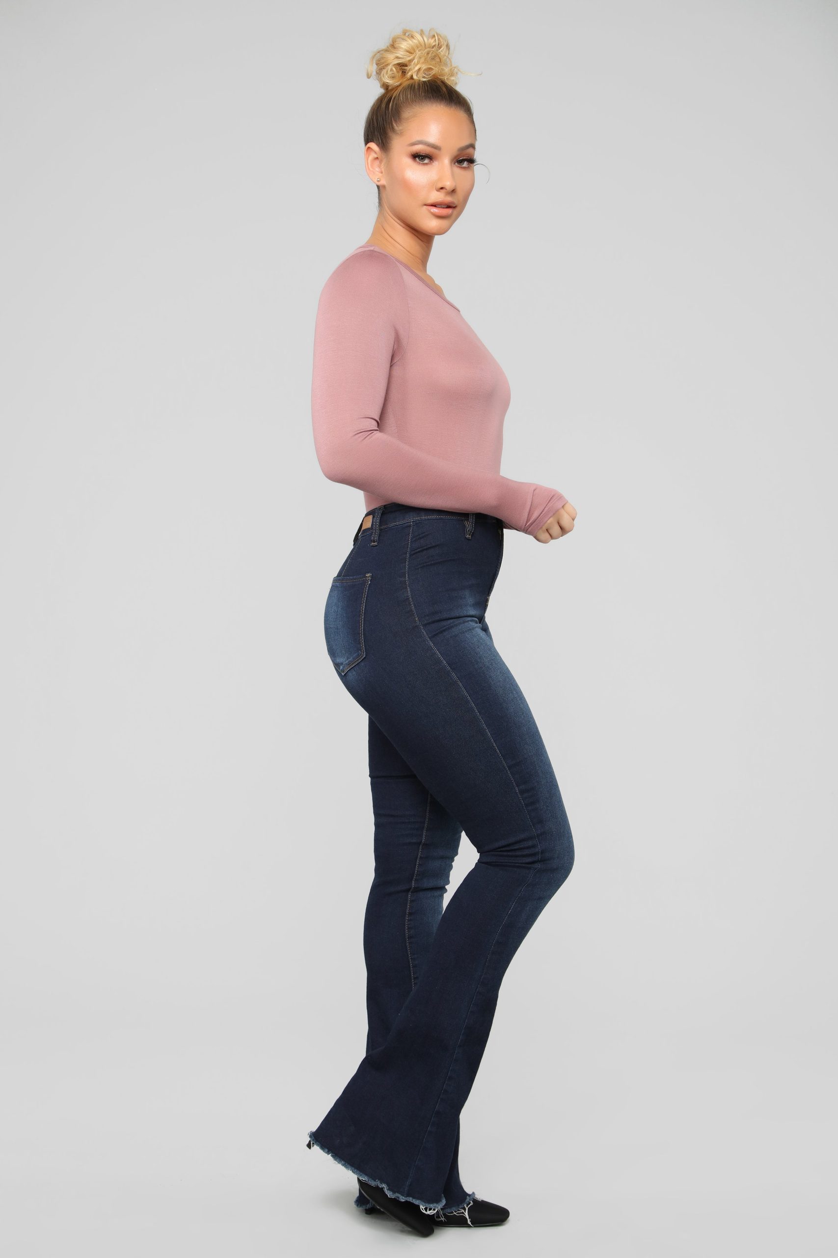 12-07-18_Studio_1_AB_14-19-23_T10034_Rose_0150_NT.jpg
