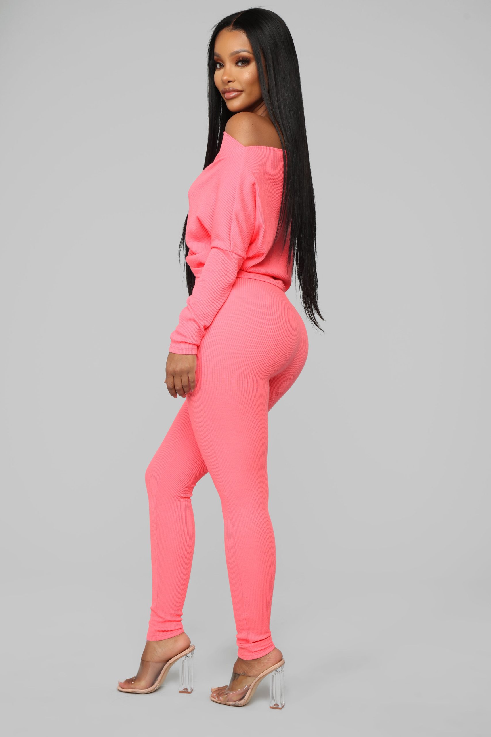 12-11-18_Studio_2_OD_14-50-18_E1054_NeonPink_CC_9_AG.jpg