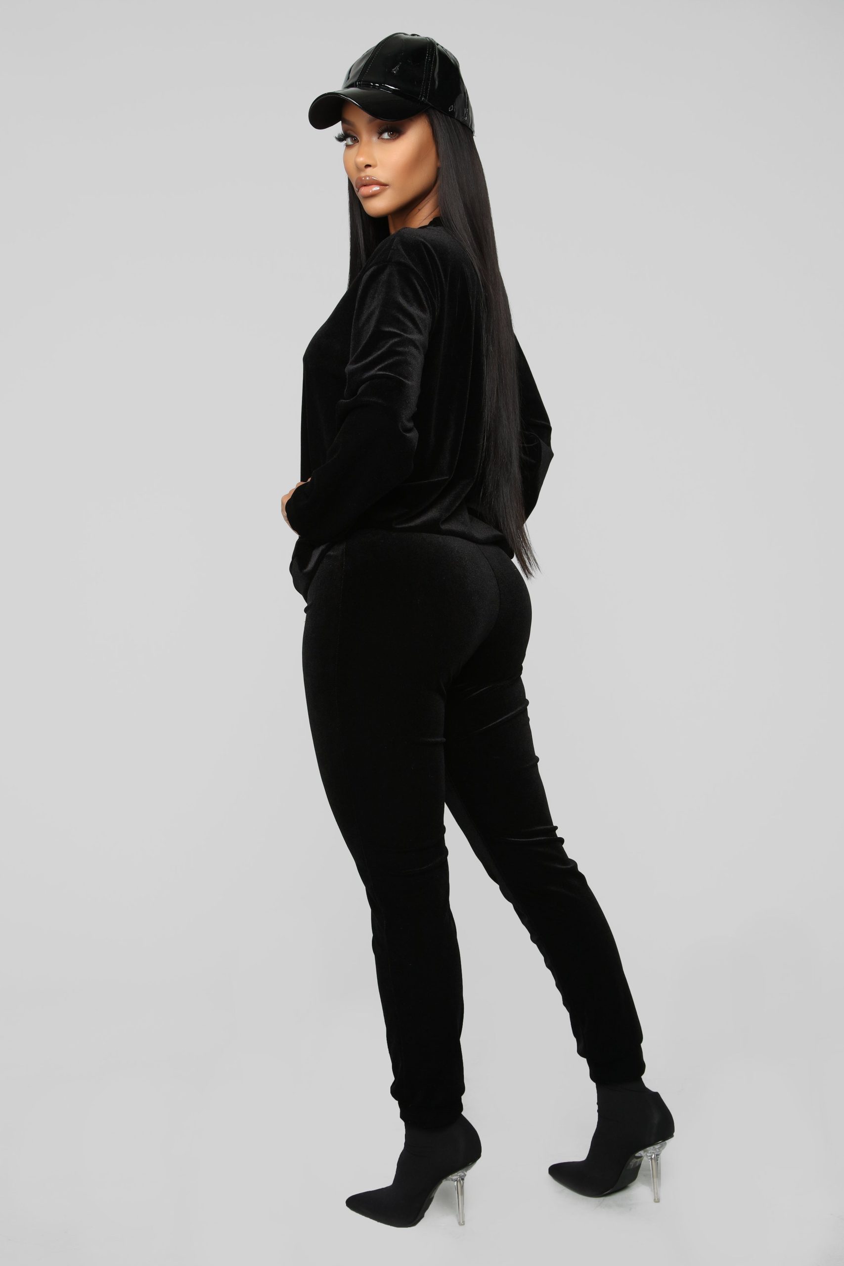 12-24-18_Studio_1_AB_10-34-15_ST1376_Black_S_0373_AJ.jpg
